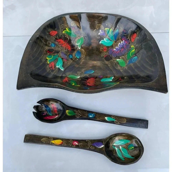 Folk Art Hand Carved Wooden Bowl Serving Utensils Hand Painted Serving Dish - Picture 1 of 11